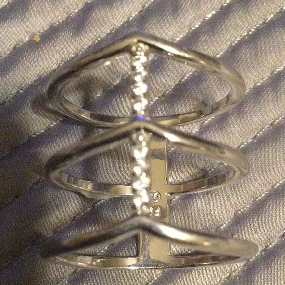 Jewelry - Sterling silver ring; 925